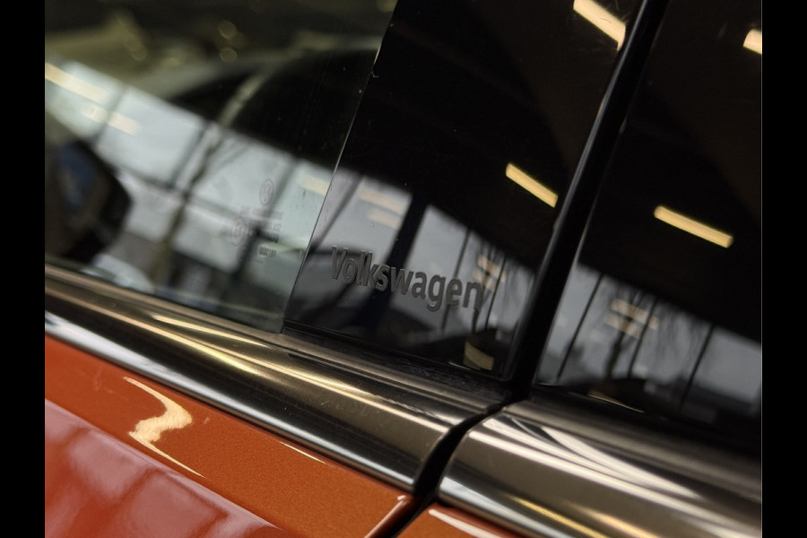 Volkswagen T-Cross 1.0 TSI Style 115pk DSG | Carplay | 18" | Camera | Digitaal cockpit | ACC | Dode hoek | 100% Volkswagen dealer onderhouden!