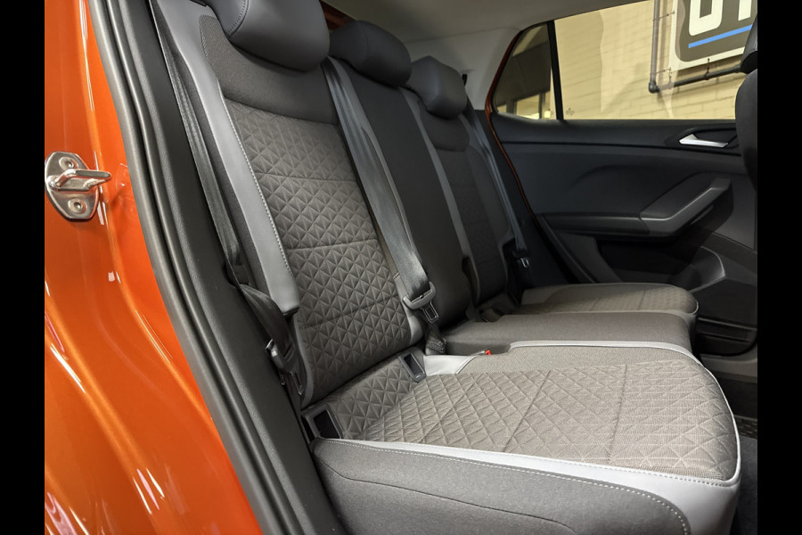 Volkswagen T-Cross 1.0 TSI Style 115pk DSG | Carplay | 18" | Camera | Digitaal cockpit | ACC | Dode hoek | 100% Volkswagen dealer onderhouden!