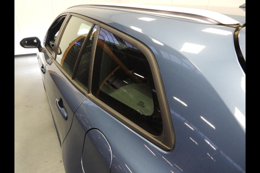 Toyota Corolla Touring Sports 2.0 Hybrid Dynamic NAVI/CAMERA/CLIMA/17"LMV!