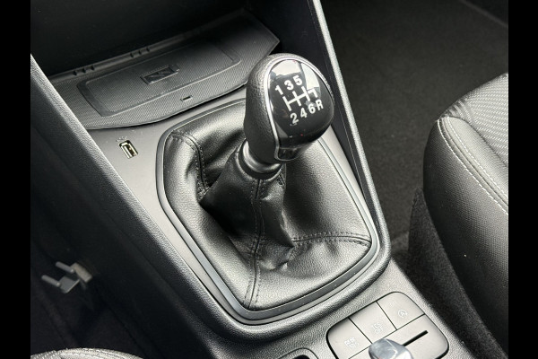 Ford Fiesta BWJ 2022 | 1.0I 100PK Titanium | AIRCO | NAVI | CRUISE | CARPLAY | PDC |