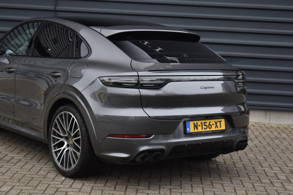 Porsche Cayenne Coupé 3.0 E-Hybrid 462pk SportDesign Techart | Pano | ACC | 22'' Wielen | PDLS+ Matrix | Alcantara dakhemel | Matrix PDLS+ |