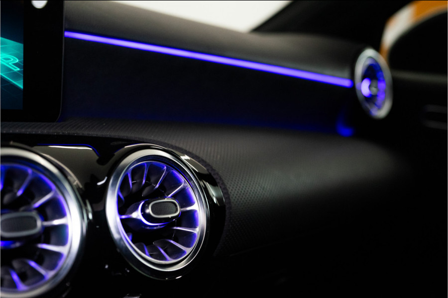 Mercedes-Benz A-Klasse 250 e AMG 218PK | Pano | Sfeer | LED | Stoelverw. | Keyless | 12 MND Garantie