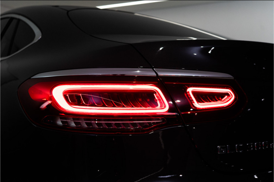 Mercedes-Benz GLC Coupé 300e 4MATIC Premium+ 320PK | Pano | Burmester | Sfeer | Carplay | Keyless | 12 MND Garantie