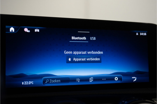 Mercedes-Benz A-Klasse 250 e Premium AMG Facelift 218PK | Pano | Keyless | Sfeer | Night | Fabrieksgarantie