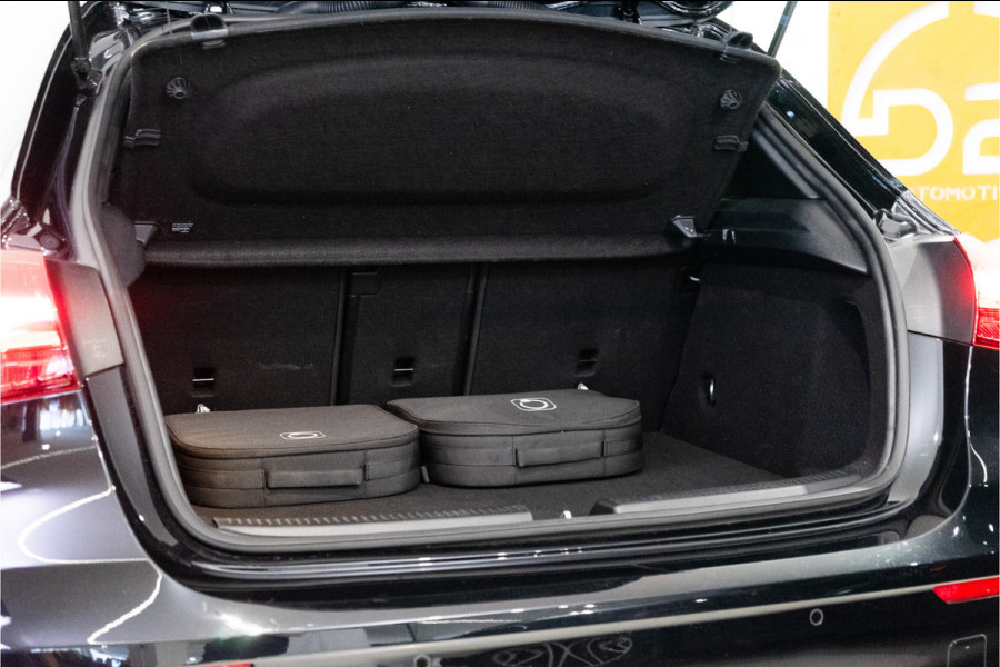 Mercedes-Benz A-Klasse 250 e Premium AMG Facelift 218PK | Pano | Keyless | Sfeer | Night | Fabrieksgarantie