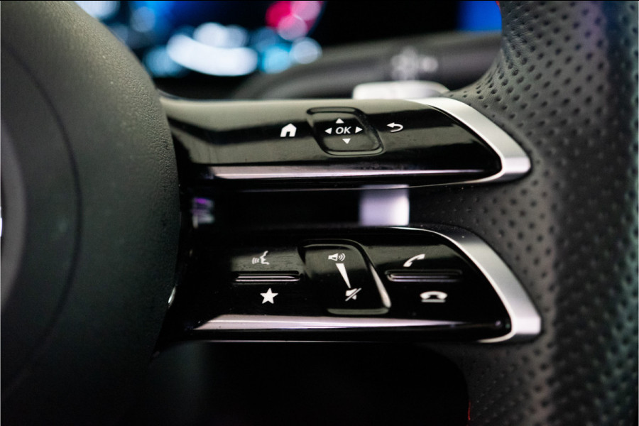 Mercedes-Benz A-Klasse 250 e Premium AMG Facelift 218PK | Pano | Keyless | Sfeer | Night | Fabrieksgarantie