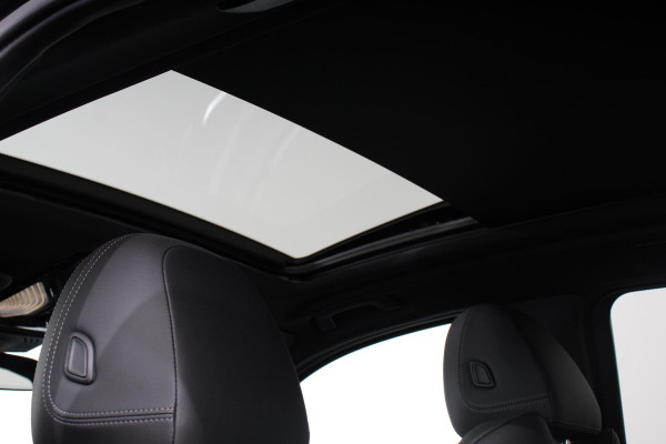 BMW X3 xDrive30e M Sport High Executive | Leder | Schuif/kantel dak | Navigatie | Climate Control | Camera | Electrisch bedienbare achterklep | Active Cruise Control | 19" Lichtmetalen velgen