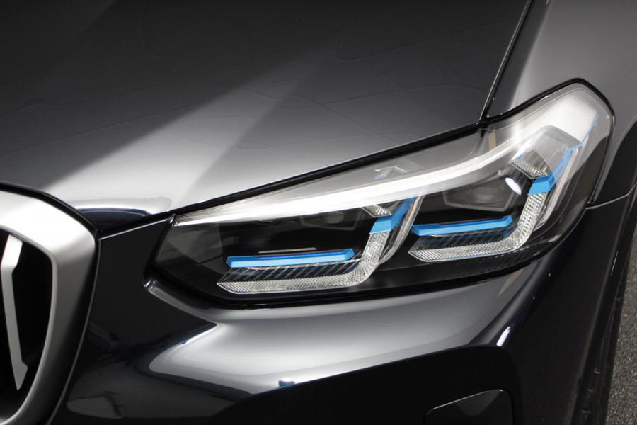 BMW X3 xDrive30e M Sport High Executive | Leder | Schuif/kantel dak | Navigatie | Climate Control | Camera | Electrisch bedienbare achterklep | Active Cruise Control | 19" Lichtmetalen velgen