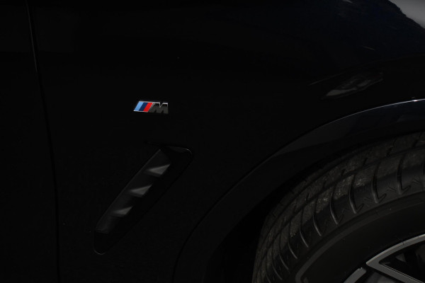 BMW X3 xDrive30e M Sport High Executive | Leder | Schuif/kantel dak | Navigatie | Climate Control | Camera | Electrisch bedienbare achterklep | Active Cruise Control | 19" Lichtmetalen velgen