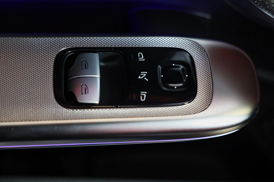 Mercedes-Benz CLE Coupé 300 e AMG 53 Look / Massage / Burmester / Head Up / 360 Camera / Acc / Elek Stoelen / Open Pano / 19 Inch