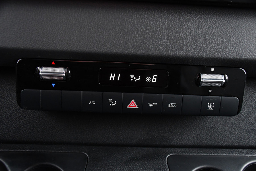 Mercedes-Benz Sprinter 319 V6 3.0 CDI L2H2 Black Edition 360 Camera, Cruise, Carplay, 10,5'' Mbux, LED, Trekhaak, Stoelverwarming, Standkachel, NAVI, Leder, Uniek!