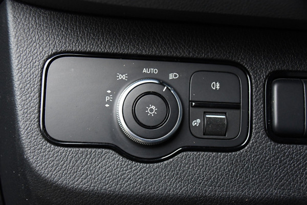 Mercedes-Benz Sprinter 319 V6 3.0 CDI L2H2 Black Edition 360 Camera, Cruise, Carplay, 10,5'' Mbux, LED, Trekhaak, Stoelverwarming, Standkachel, NAVI, Leder, Uniek!