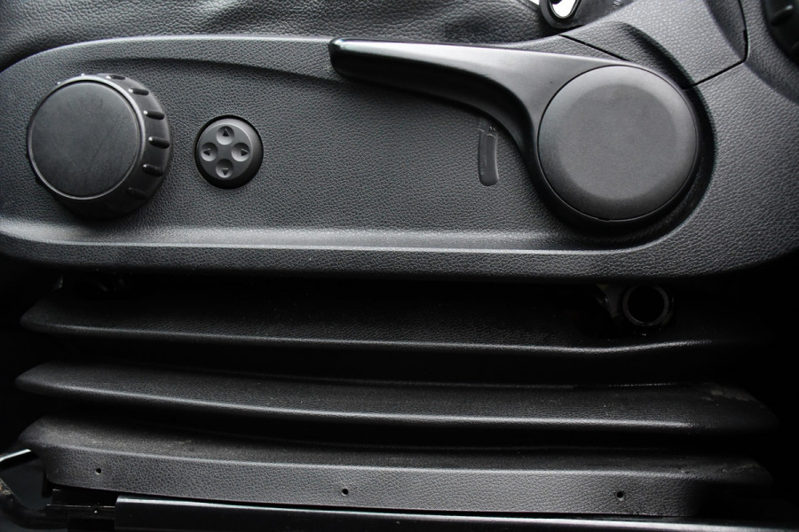 Mercedes-Benz Sprinter 319 V6 3.0 CDI L2H2 Black Edition 360 Camera, Cruise, Carplay, 10,5'' Mbux, LED, Trekhaak, Stoelverwarming, Standkachel, NAVI, Leder, Uniek!