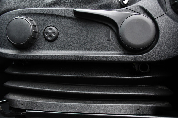 Mercedes-Benz Sprinter 319 V6 3.0 CDI L2H2 Black Edition 360 Camera, Cruise, Carplay, 10,5'' Mbux, LED, Trekhaak, Stoelverwarming, Standkachel, NAVI, Leder, Uniek!