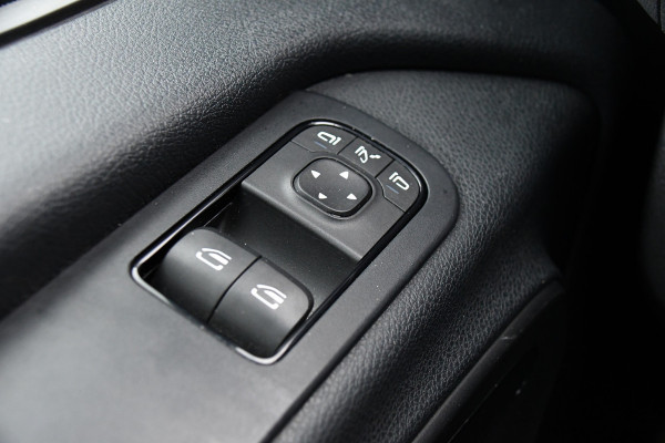 Mercedes-Benz Sprinter 319 V6 3.0 CDI L2H2 Black Edition 360 Camera, Cruise, Carplay, 10,5'' Mbux, LED, Trekhaak, Stoelverwarming, Standkachel, NAVI, Leder, Uniek!