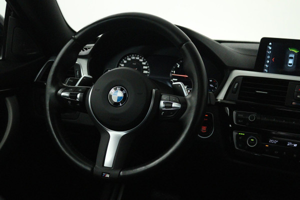 BMW 4 Serie Gran Coupé 440i High Executive Edition (PANORAMADAK, STOELVERWARMING, CAMERA, ELEKTR STOELEN, DEALER ONDERHOUDEN)
