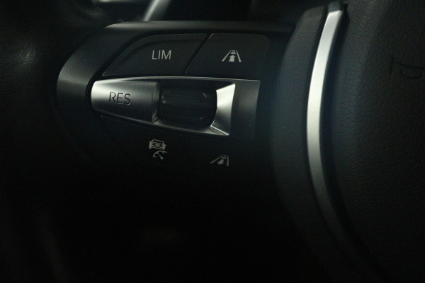 BMW 4 Serie Gran Coupé 440i High Executive Edition (PANORAMADAK, STOELVERWARMING, CAMERA, ELEKTR STOELEN, DEALER ONDERHOUDEN)