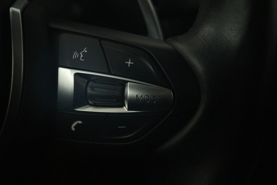 BMW 4 Serie Gran Coupé 440i High Executive Edition (PANORAMADAK, STOELVERWARMING, CAMERA, ELEKTR STOELEN, DEALER ONDERHOUDEN)