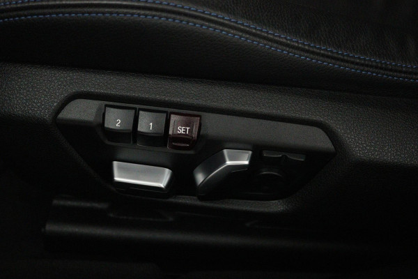 BMW 4 Serie Gran Coupé 440i High Executive Edition (PANORAMADAK, STOELVERWARMING, CAMERA, ELEKTR STOELEN, DEALER ONDERHOUDEN)