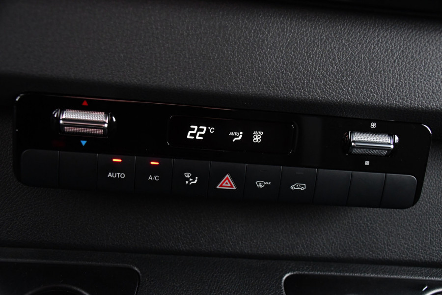 Mercedes-Benz Sprinter 317 1.9 CDI L2 Pro Black Edition FACE LIFT! Camera, Cruise, Carplay, 3500kg Trekhaak, 10,5'' Mbux, LED, Dodehoek, Virtual, Uniek!