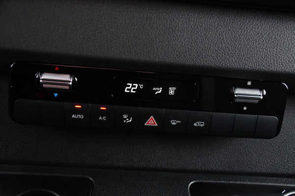 Mercedes-Benz Sprinter 317 1.9 CDI L2 Pro Black Edition FACE LIFT! Camera, Cruise, Carplay, 3500kg Trekhaak, 10,5'' Mbux, LED, Dodehoek, Virtual, Uniek!