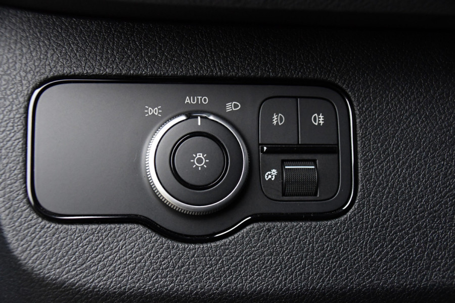 Mercedes-Benz Sprinter 317 1.9 CDI L2 Pro Black Edition FACE LIFT! Camera, Cruise, Carplay, 3500kg Trekhaak, 10,5'' Mbux, LED, Dodehoek, Virtual, Uniek!