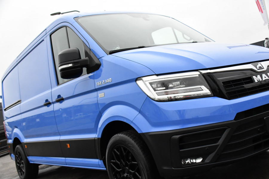 MAN TGE 2.0 L3H2 PB Edition Adaptieve Cruise, Camera, Carplay, LED, 2 x Schuifdeur, Trekhaak, multimedia, 140pk, Automaat, Uniek!