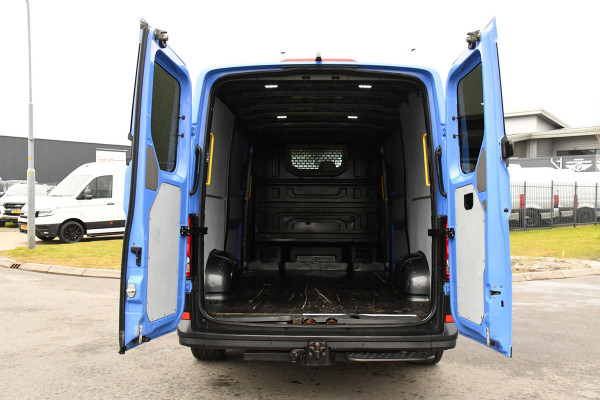 MAN TGE 2.0 L3H2 PB Edition Adaptieve Cruise, Camera, Carplay, LED, 2 x Schuifdeur, Trekhaak, multimedia, 140pk, Automaat, Uniek!