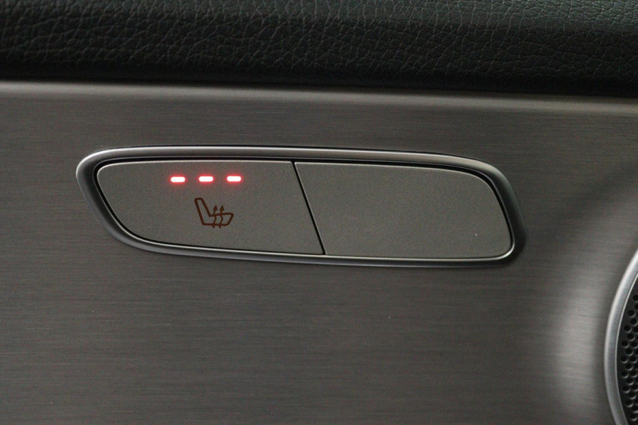 Mercedes-Benz C-Klasse Estate 300 Premium Plus Pack (PANORAMADAK, DIGITALE COCKPIT, SFEERVERLICHTING, CRUISE ADAPTIEF, CAMERA)