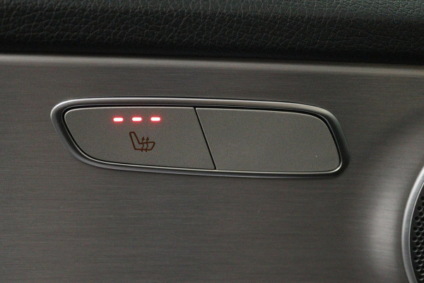 Mercedes-Benz C-Klasse Estate 300 Premium Plus Pack (PANORAMADAK, DIGITALE COCKPIT, SFEERVERLICHTING, CRUISE ADAPTIEF, CAMERA)