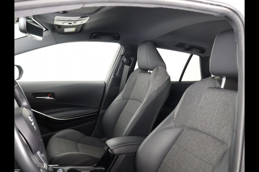 Toyota Corolla Touring Sports 1.8 HYBRIDE BUSINESS PLUS 1e EIG GARANTIE 2033 BI-TONE. TREKHAAK.HALF LEDER. PARKEERSENSOREN . NAVIGATIE .APPLE/ANDROID