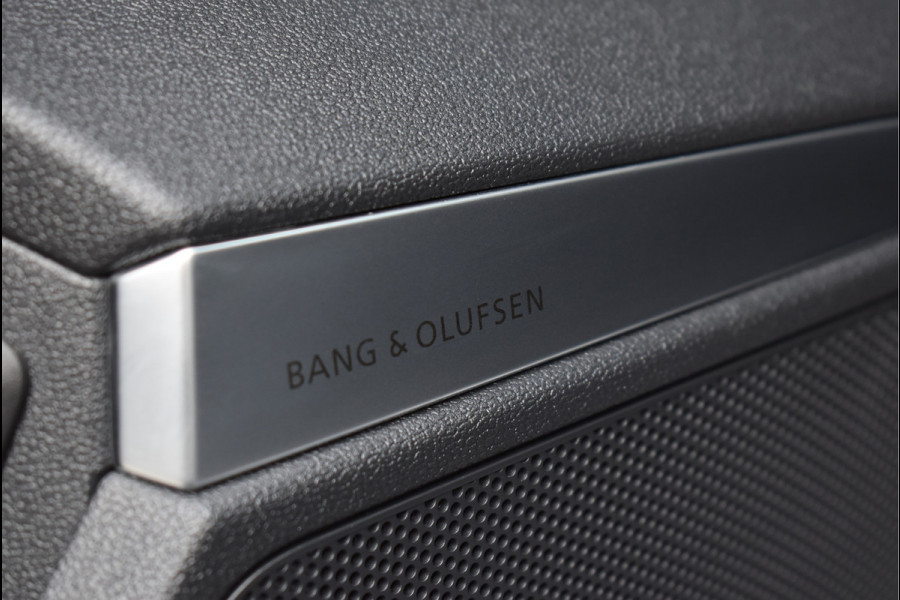 Audi A3 Sportback 45 TFSI e S-Line 245 Pk Pano Navi ACC RS-Stoel Full Led PDC 18 Inch