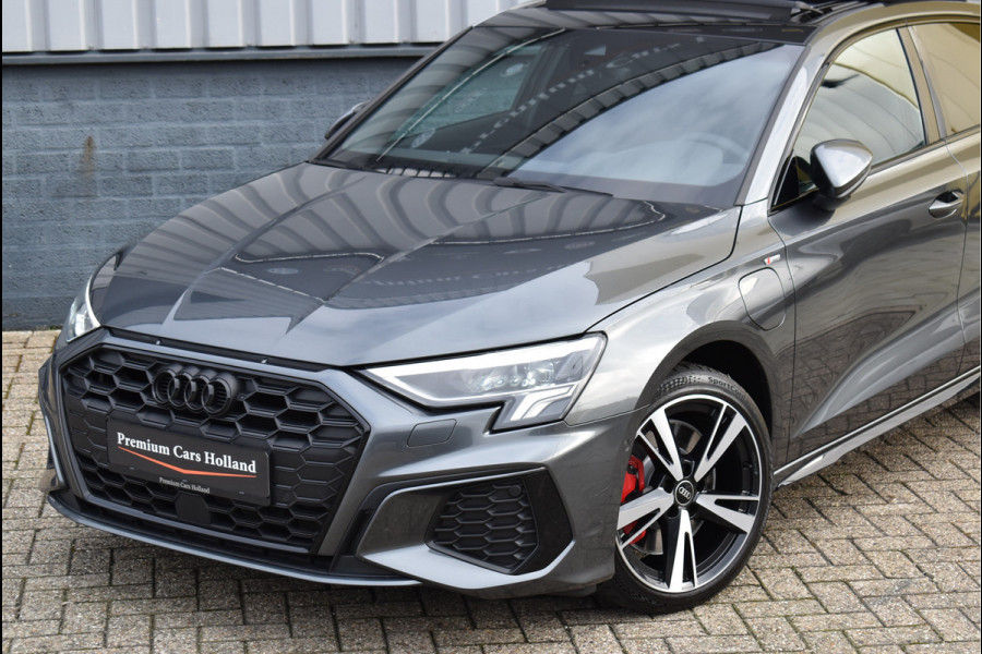 Audi A3 Sportback 45 TFSI e S-Line 245 Pk Pano Navi ACC RS-Stoel Full Led PDC 18 Inch