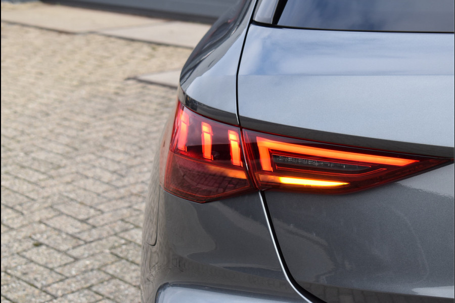 Audi A3 Sportback 45 TFSI e S-Line 245 Pk Pano Navi ACC RS-Stoel Full Led PDC 18 Inch