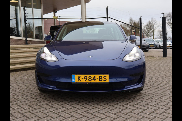 Tesla Model 3 60 kWh RWD *BTW* + AFN. TREKHAAK | LEDER | AUTOPILOT | PANORAMA | 3 CAMERA'S