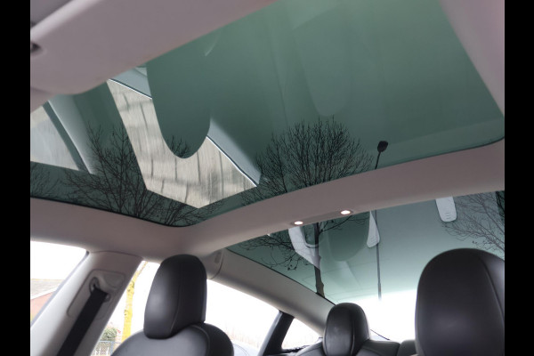 Tesla Model 3 60 kWh RWD *BTW* + AFN. TREKHAAK | LEDER | AUTOPILOT | PANORAMA | 3 CAMERA'S