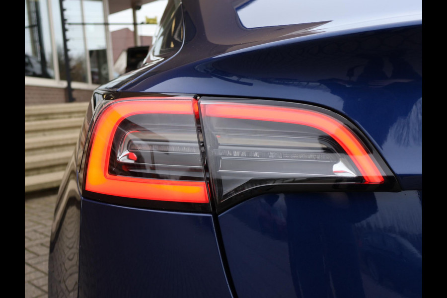 Tesla Model 3 60 kWh RWD *BTW* + AFN. TREKHAAK | LEDER | AUTOPILOT | PANORAMA | 3 CAMERA'S