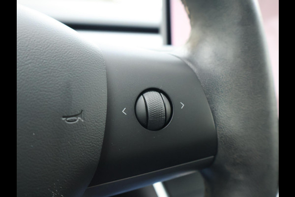 Tesla Model 3 60 kWh RWD *BTW* + AFN. TREKHAAK | LEDER | AUTOPILOT | PANORAMA | 3 CAMERA'S