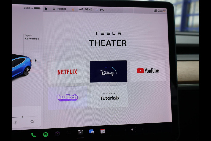 Tesla Model 3 60 kWh RWD *BTW* + AFN. TREKHAAK | LEDER | AUTOPILOT | PANORAMA | 3 CAMERA'S
