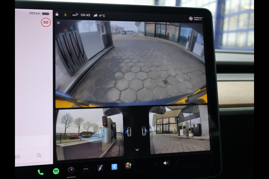 Tesla Model 3 60 kWh RWD *BTW* + AFN. TREKHAAK | LEDER | AUTOPILOT | PANORAMA | 3 CAMERA'S
