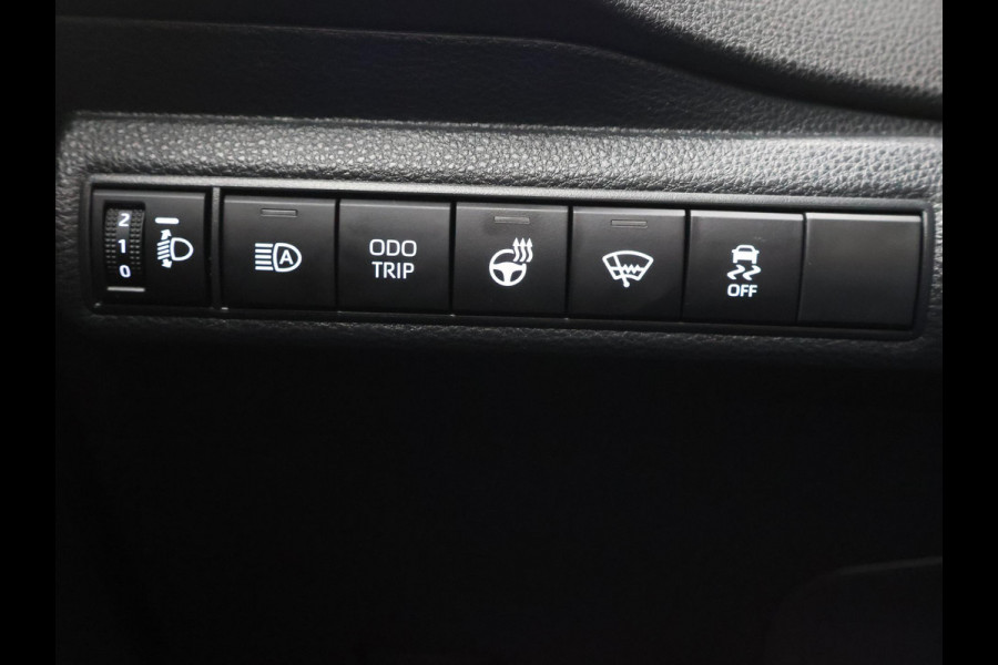 Toyota Corolla HYBRID 140 BUSINESS BLACK ED. GARANTIE 5-2035* 15.000 KM!!! STOEL -EN STUURVERWARMNG . CAMERA . KEYLESS START/STOP . APPLE CARPLAY & ANDROID AUTO