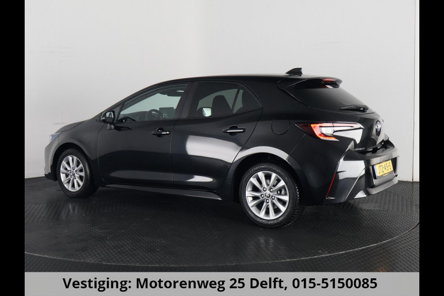 Toyota Corolla HYBRID 140 BUSINESS BLACK ED. GARANTIE 5-2035* 15.000 KM!!! STOEL -EN STUURVERWARMNG . CAMERA . KEYLESS START/STOP . APPLE CARPLAY & ANDROID AUTO