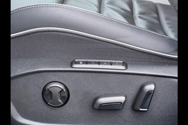 Volkswagen Golf 1.4 eHybrid GTE Leer/Pano/Matrix/Keyless