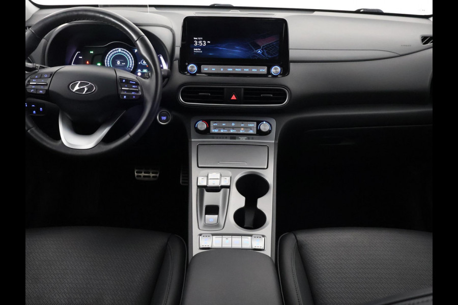 Hyundai Kona PREMIUM EV 64 KWH 1e EIG ACCU 92% GARANTIE 10-2030 BEREIK 466 KM ! LEDER. STUUR/STOEL VERWARMING.DODE HOEK DETECTIE