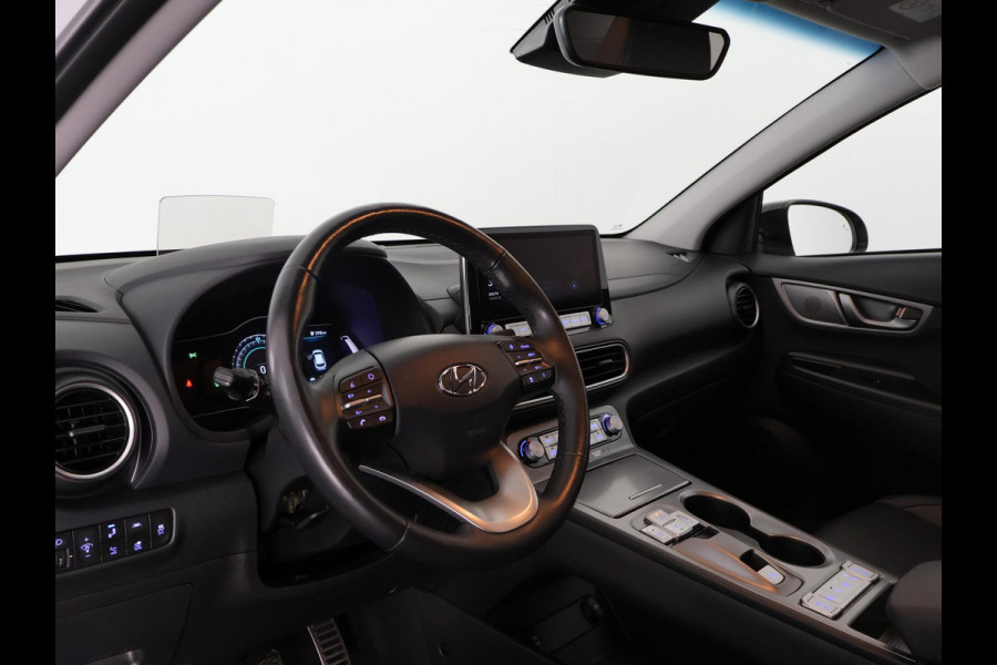 Hyundai Kona PREMIUM EV 64 KWH 1e EIG ACCU 92% GARANTIE 10-2030 BEREIK 466 KM ! LEDER. STUUR/STOEL VERWARMING.DODE HOEK DETECTIE