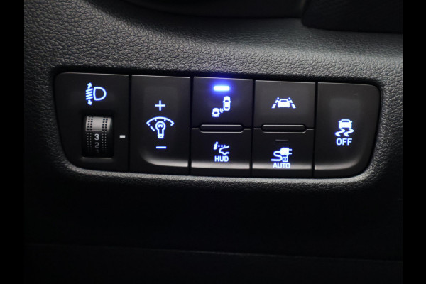 Hyundai Kona PREMIUM EV 64 KWH 1e EIG ACCU 92% GARANTIE 10-2030 BEREIK 466 KM ! LEDER. STUUR/STOEL VERWARMING.DODE HOEK DETECTIE
