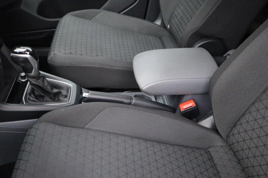 Volkswagen T-Cross 1.0 TSI Life Business Automaat 110Pk / Navi Carplay / Camera / Climate / Cruise / 16".