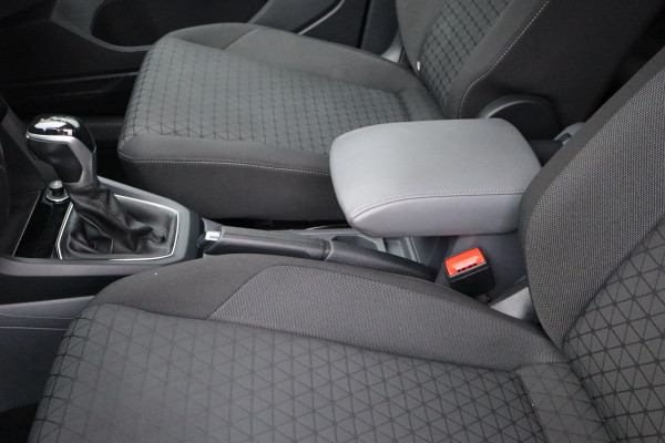 Volkswagen T-Cross 1.0 TSI Life Business Automaat 110Pk / Navi Carplay / Camera / Climate / Cruise / 16".