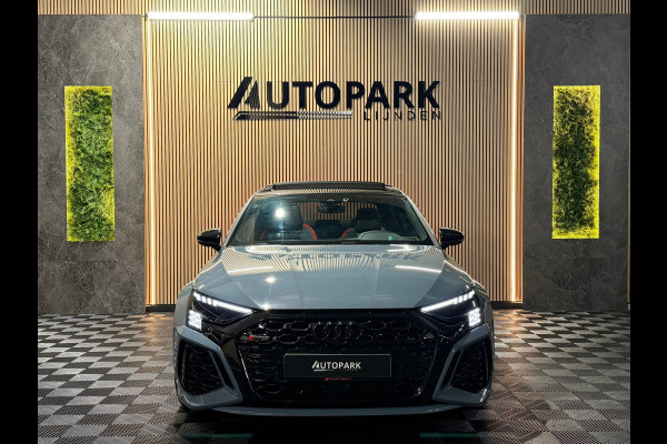 Audi RS3 Limousine 2.5 TFSI RS 3 quattro|PANO|MASSAGE|B&O|ACC|MEMORY|CARPLAY|DEALER ONDERHOUDEN|KEMORA GREY|400PK|BOMVOL!