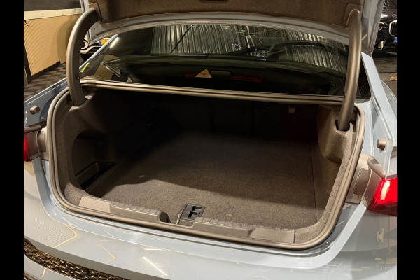 Audi RS3 Limousine 2.5 TFSI RS 3 quattro|PANO|MASSAGE|B&O|ACC|MEMORY|CARPLAY|DEALER ONDERHOUDEN|KEMORA GREY|400PK|BOMVOL!